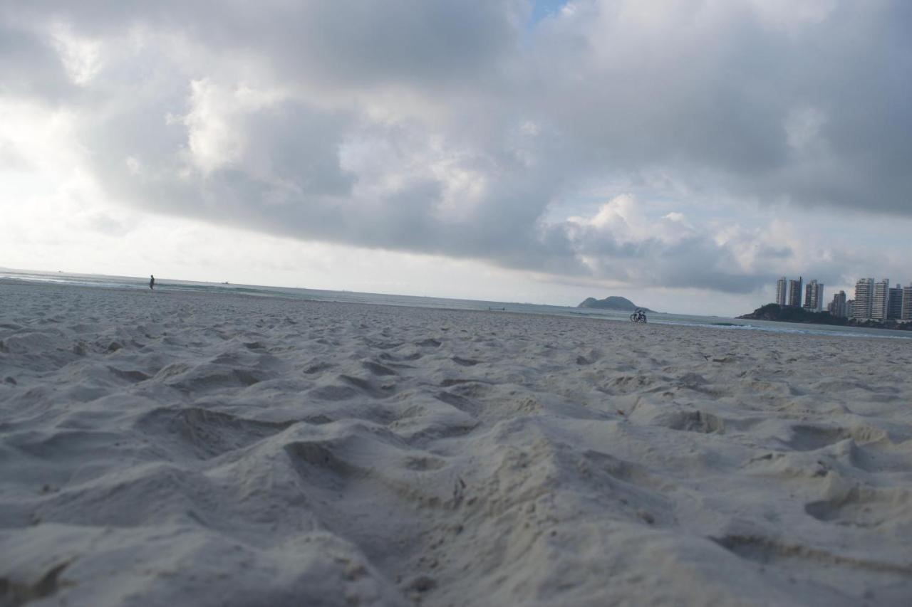 Pitangueiras pé na areia 90m2 c/ 3 quartos e Wi-Fi Guarujá Exterior foto